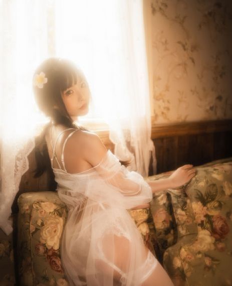 泰国人妖摸大乳视频_BD英语手机免费观看完整